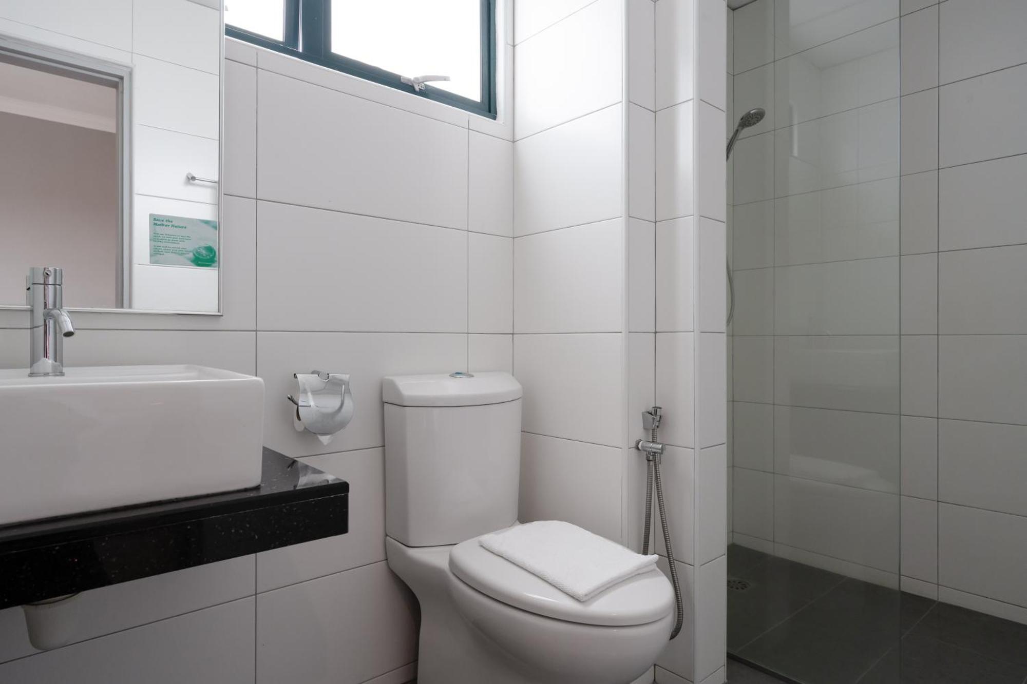 Golden View Serviced Apartment *